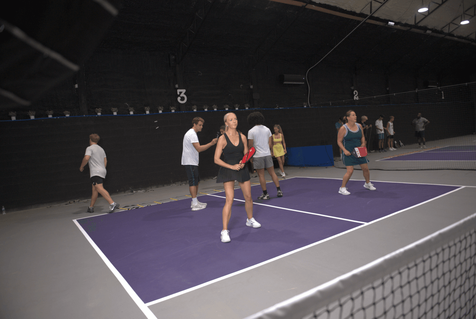 Meet Tons
of Players